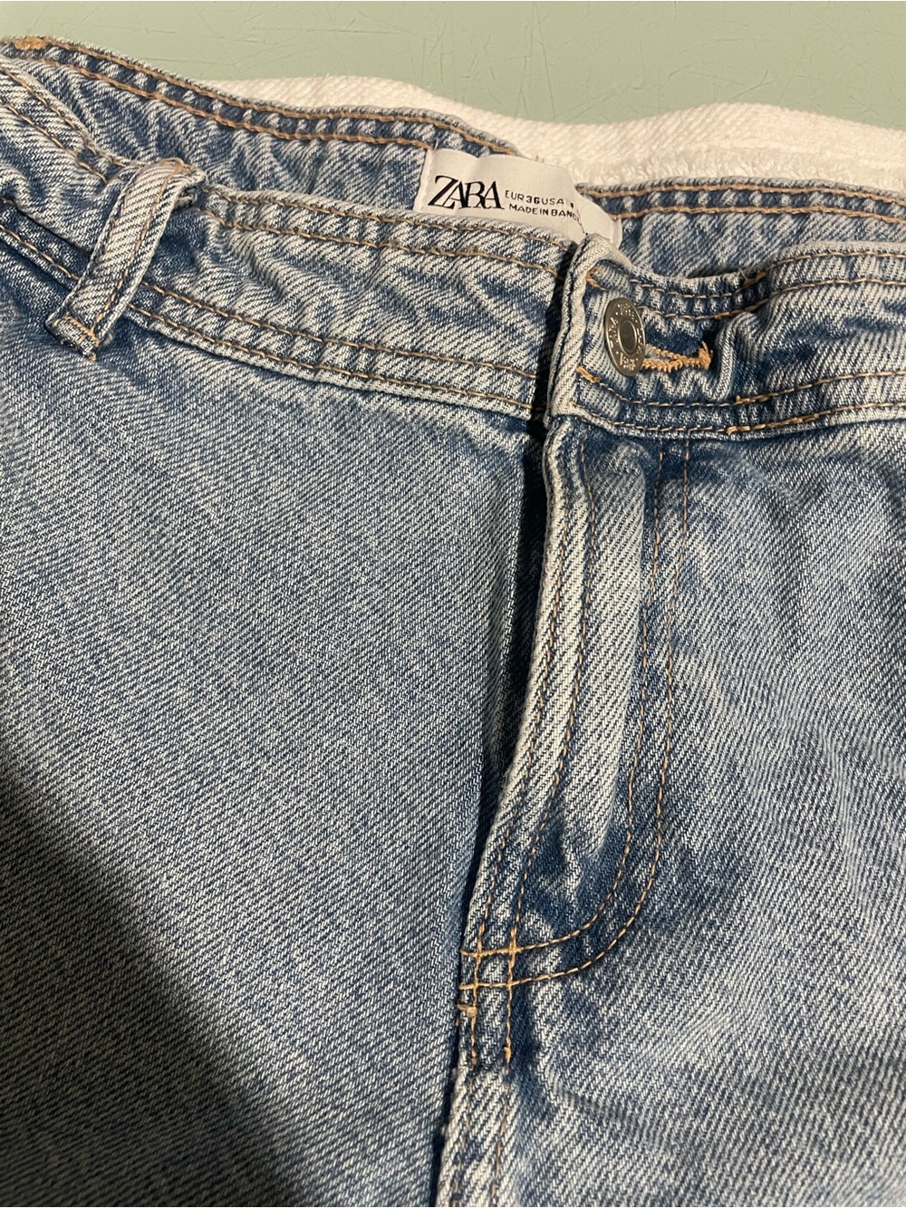 Zara Light Blue Denim Jeans - Picture 6 of 6